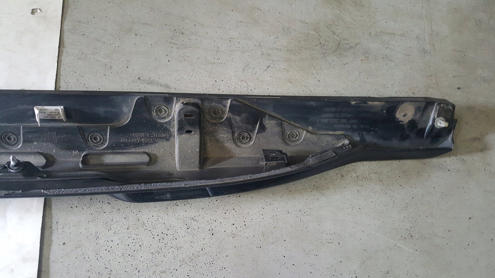 CUPRA BORN LISTWA PROGOWA LEWA 10E853855A