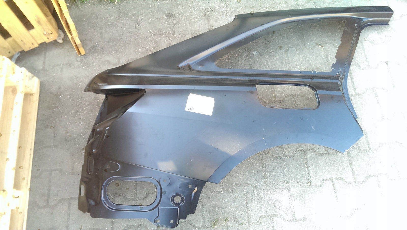 błotnik prawy tył AUDI A6 C8 kombi 4K9809838 NOWY