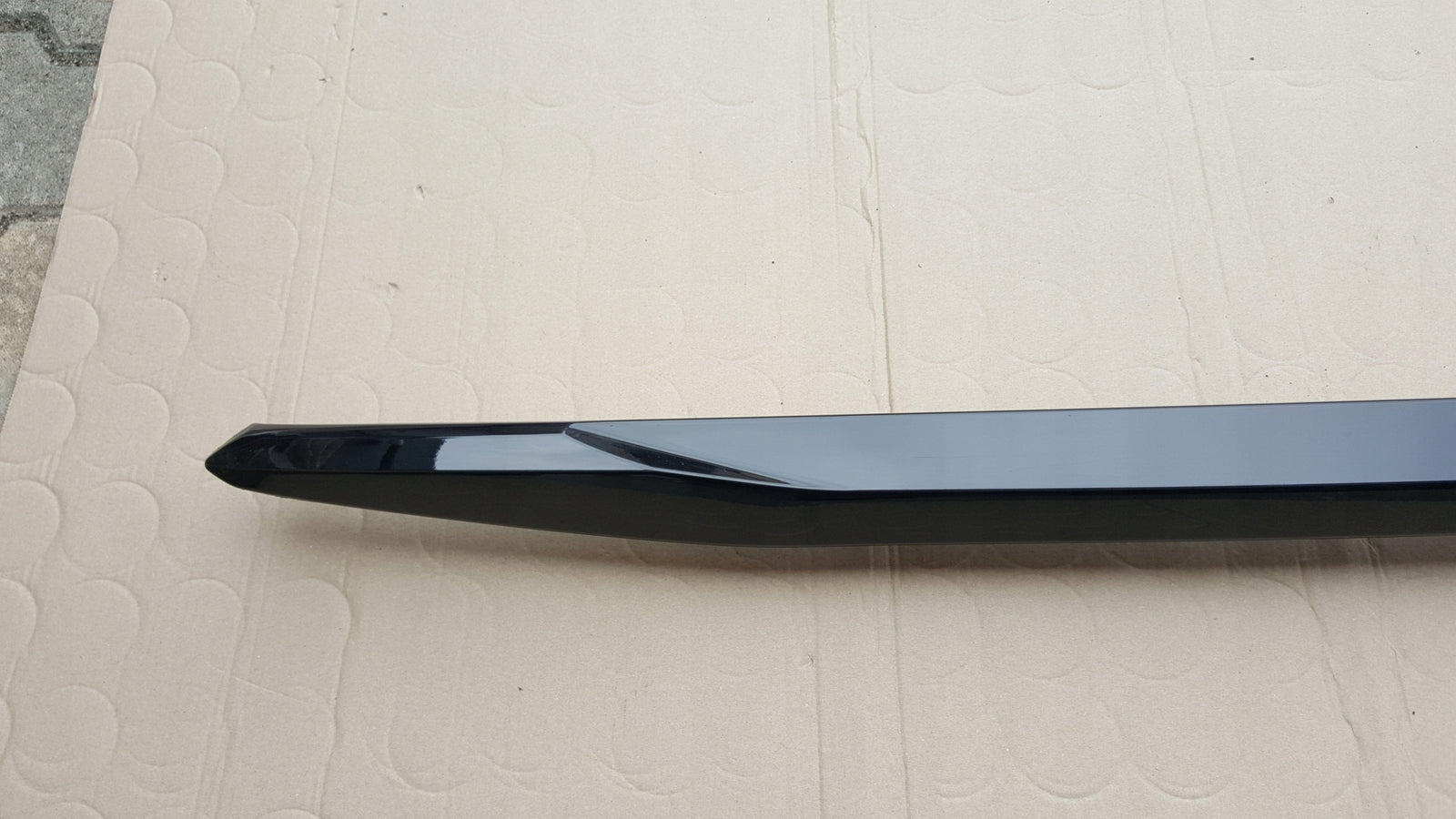 Listwa progowa lewa strona AUDI A3 8Y0853855 demontaż