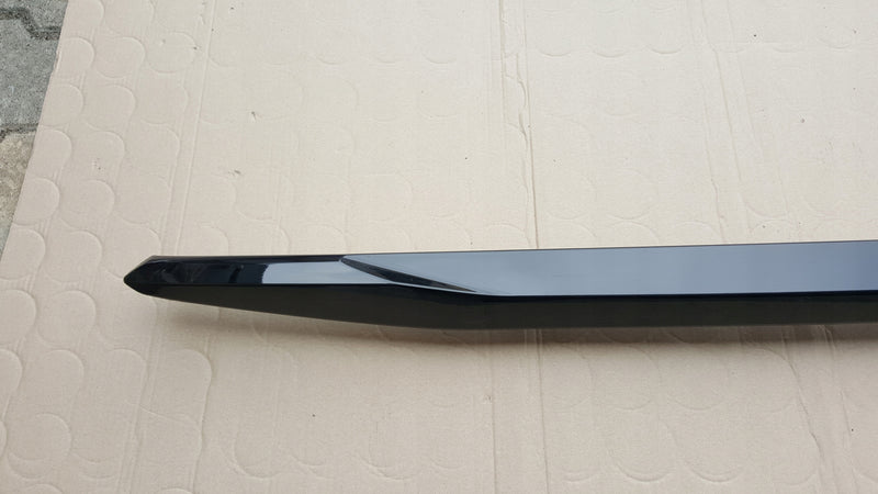Listwa progowa lewa strona AUDI A3 8Y0853855 demontaż