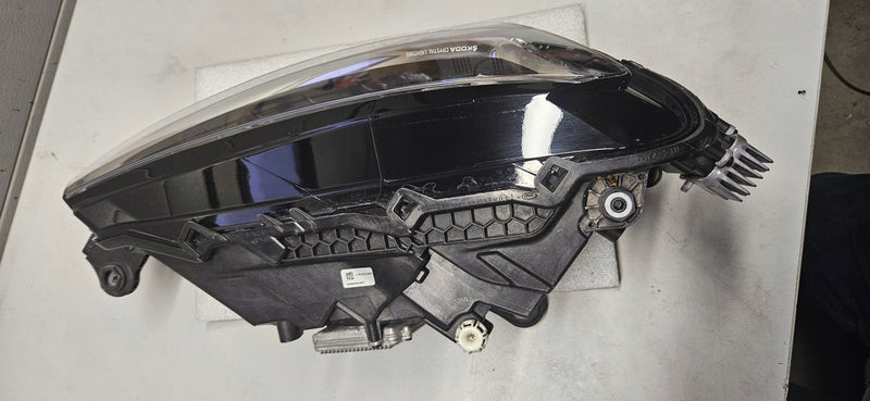 PR kompletny Full LED SKODA SUPERB III LIFT 3V1941016D 2022r