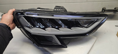 Pr kompletny FUL LED Audi A3 8Y0941012 IDEAŁ 2022r
