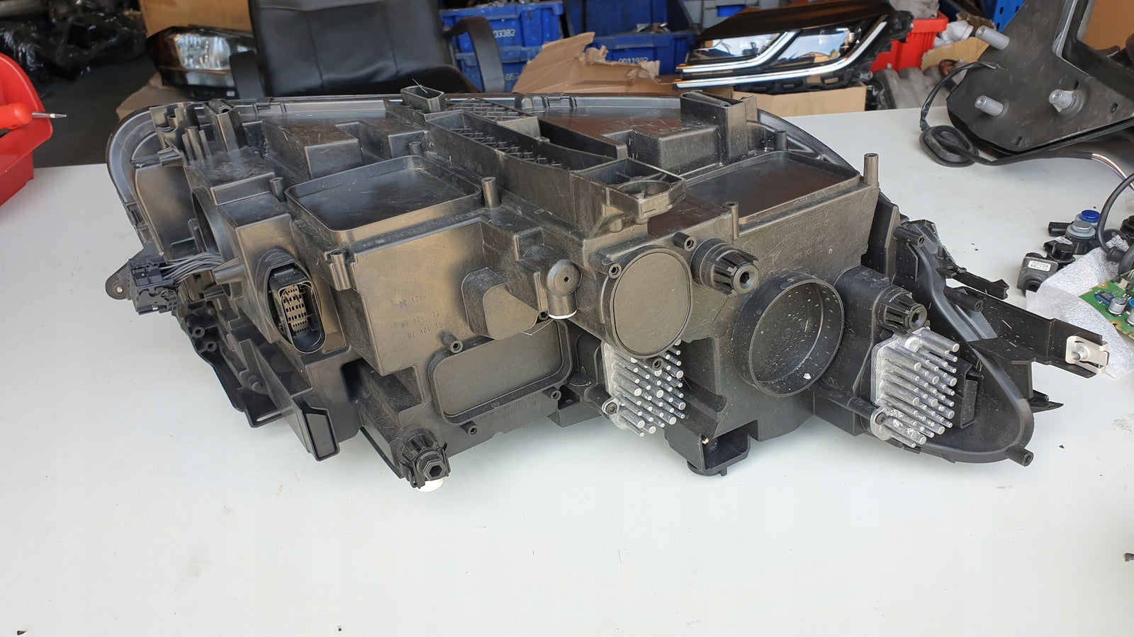 LE FUL LED Vw Tiguan 5NB941081C 2021r