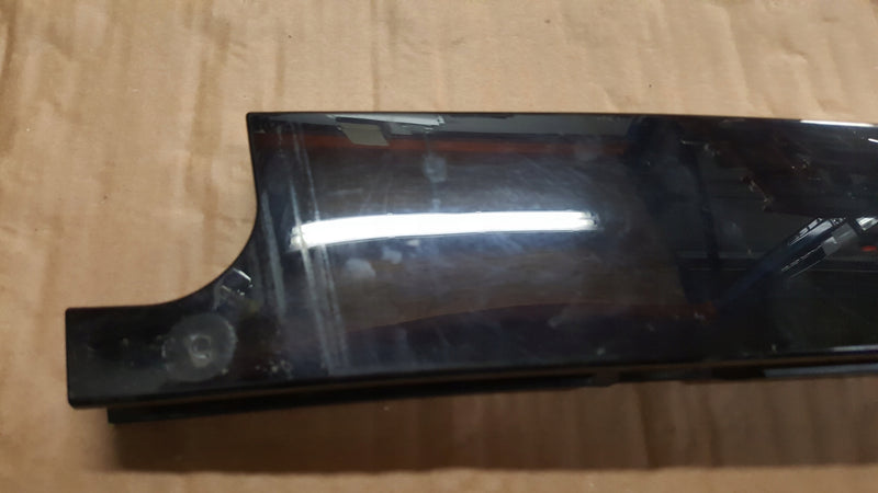 Volkswagen OE 5G6839901A listwa drzwi słupka