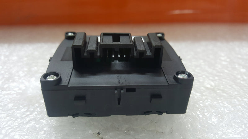 Przełącznik obniżania AUDI Q7 4M0959511E NOWY