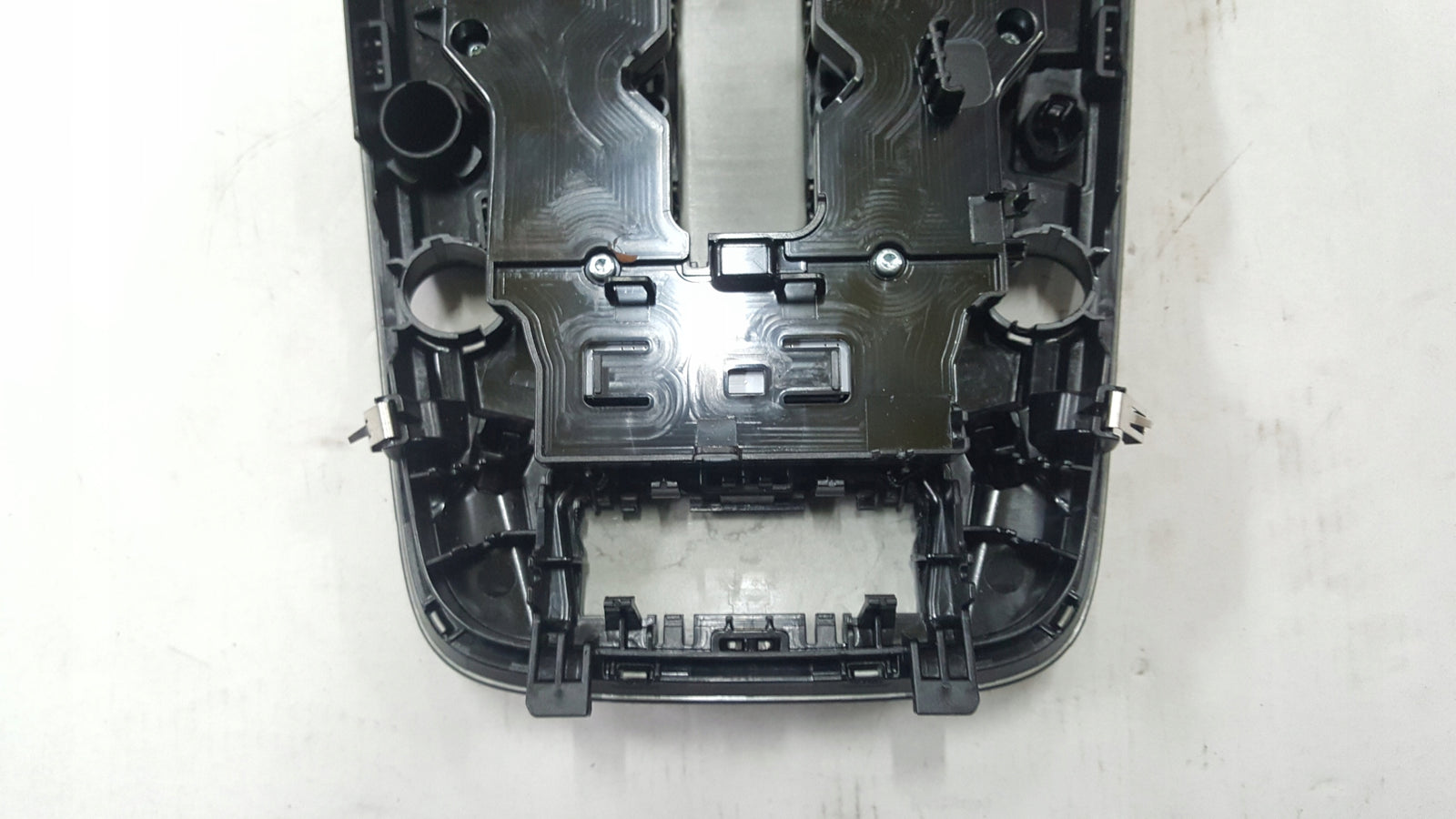 Lampka podsufitki AUDI 4K0947135AE demontaż