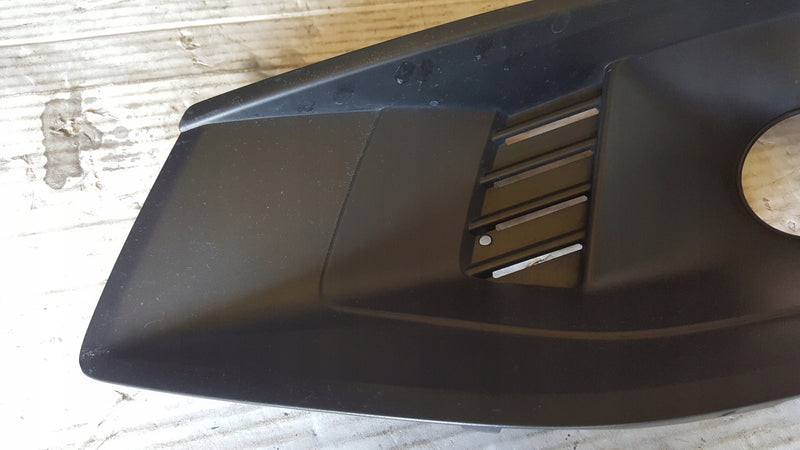 Kratka zderzaka lewa AUDI A4 B9 lift 8W0807681AJ