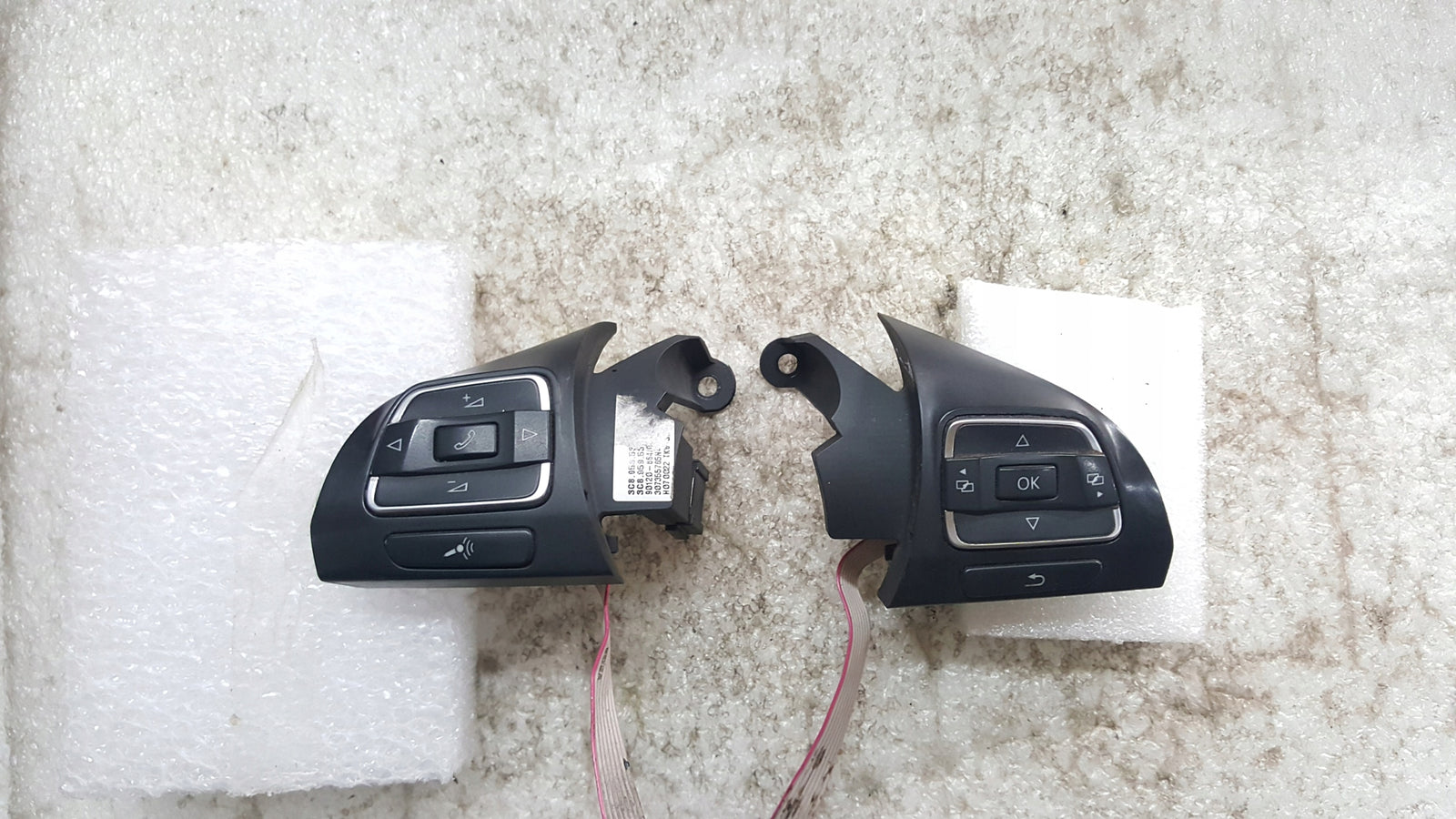 PRZEŁĄCZNIKI GUZIKI PRZYCISKI KIEROWNICY 3C8959537D 3C8959538G VW PASSAT CC