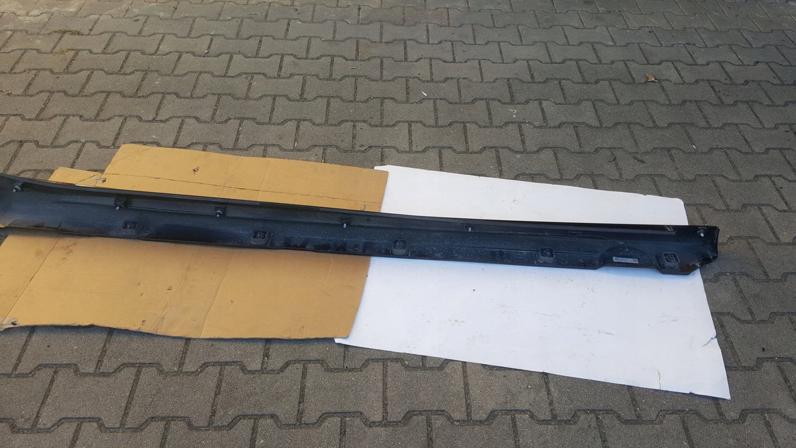 Listwa progowa lewa próg VW ID7 ID.7 14A853855C demontaż