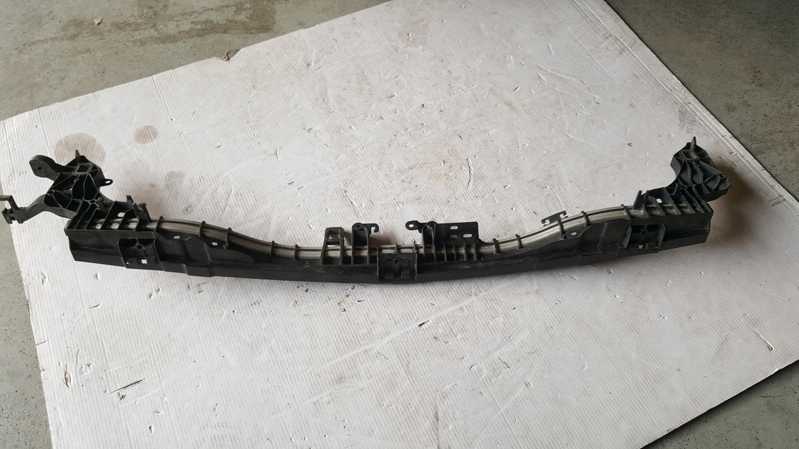 Wzmocnienie pasa przód MERCEDES W213 A2136201701