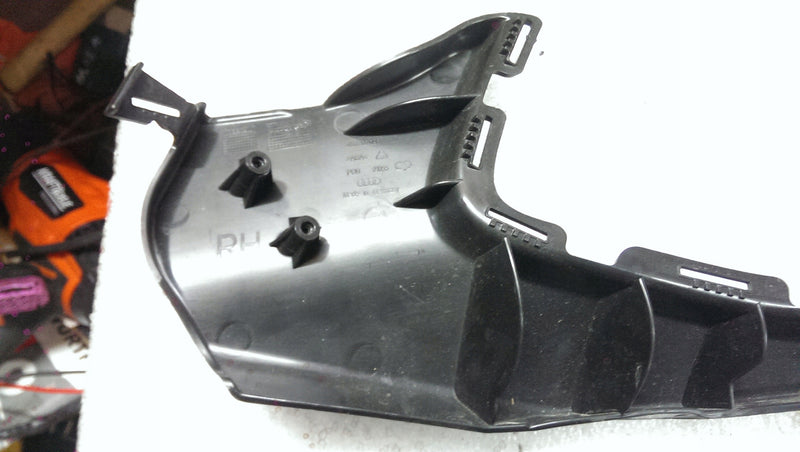 Ślizg zderzaka prawy przód AUDI A6 C8 4K0807098
