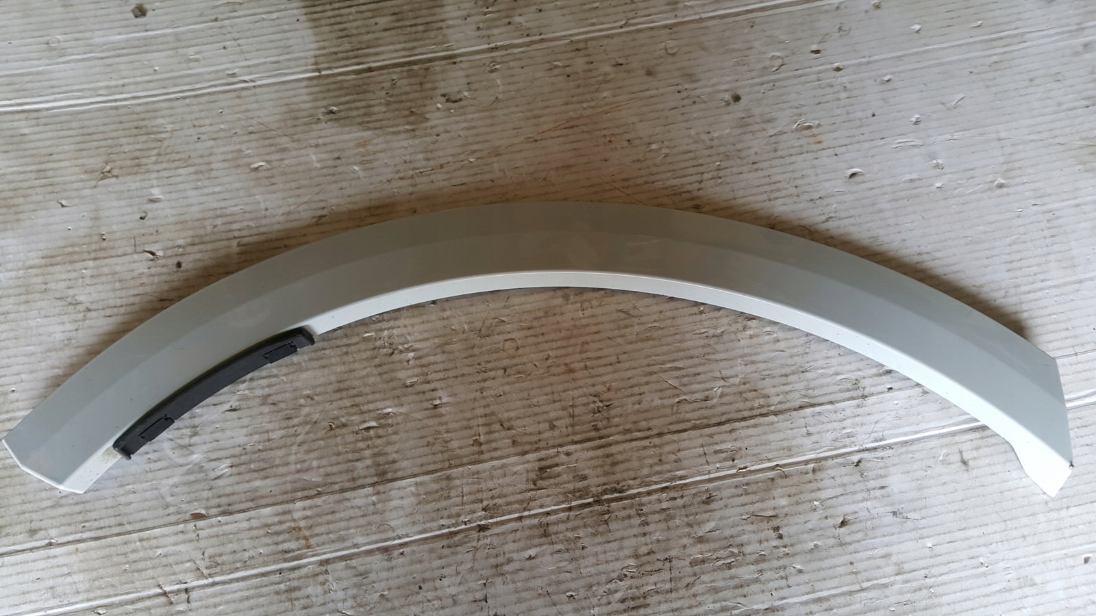 Listwa błotnika prawy tył AUDI Q8 4M8853818