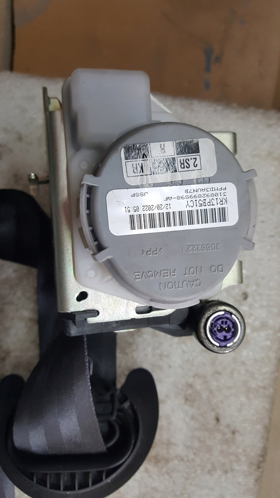 PAS BEZPIECZEŃSTWA VW CADDY 2K7857806H TYŁ PRAWY