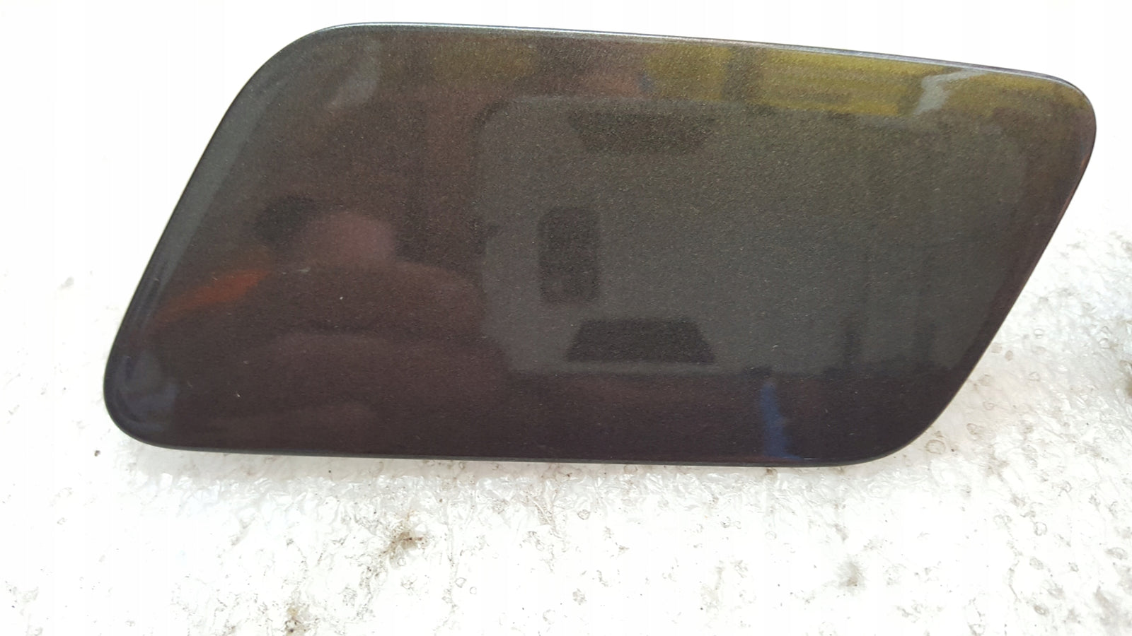 Zaślepki spryskiwaczy lewa + prawa AUDI A3 8V5955275A 8V5955276A demontaż