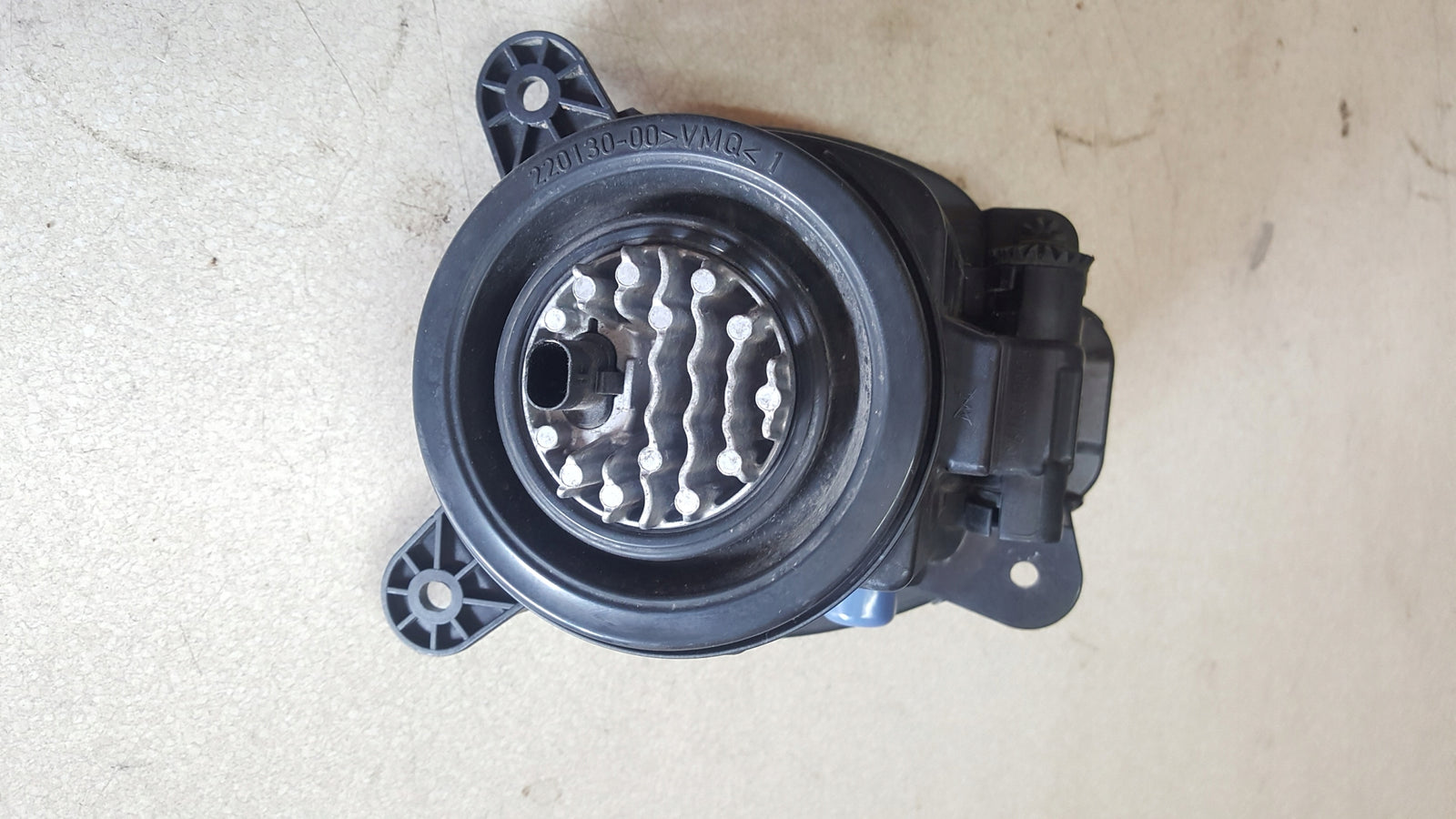 SEAT TERRACO 5FJ HALOGEN PRAWY PRZÓD LED 5FJ941702