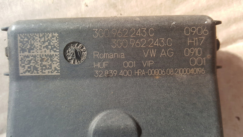 VW PASSAT B8 AUDI A3 8Y STEROWNIK MODUŁ KLAPY TYŁ ELEKTRYCZNEJ 3G0962243C
