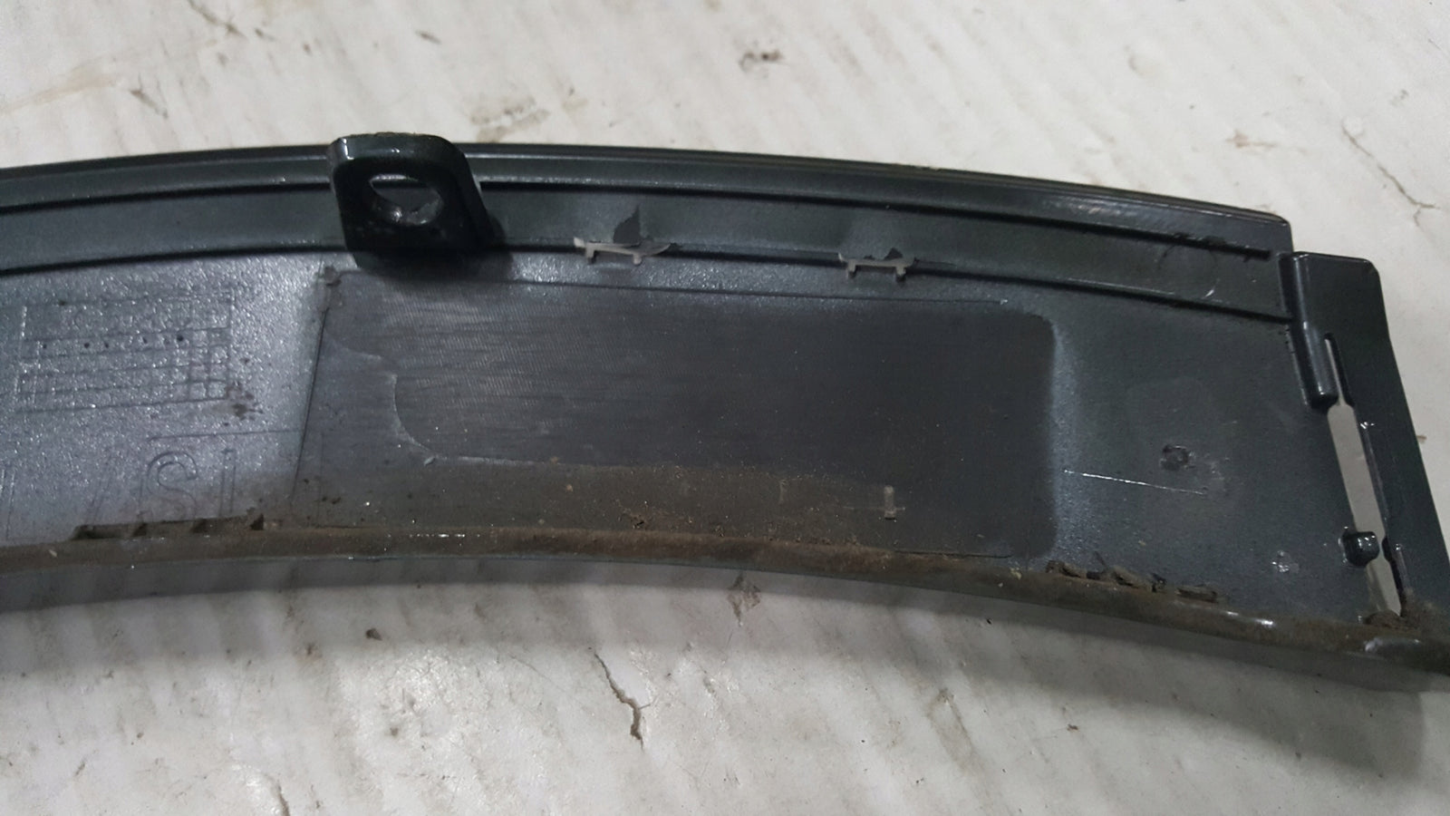 Listwa zderzaka przedniego prawa strona AUDI Q4 e-tron 89A853026F demontaż