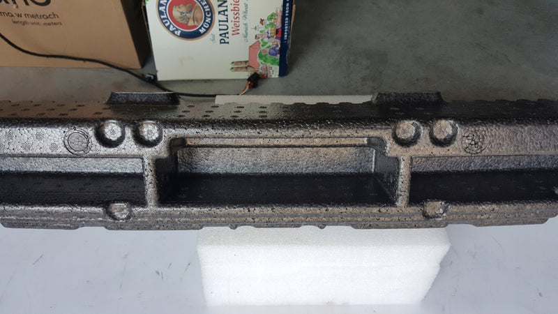 NOWY ORYGINALNY absorber zderzaka przedniego VW GOLF VIII 5H0807248AA