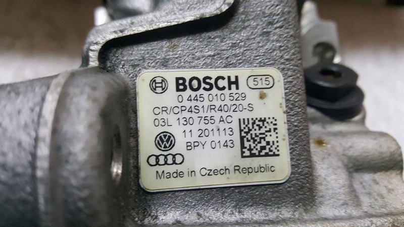 Pompa wtryskowa 2.0 TDI --VW AUDI 03L130755AC demontaż