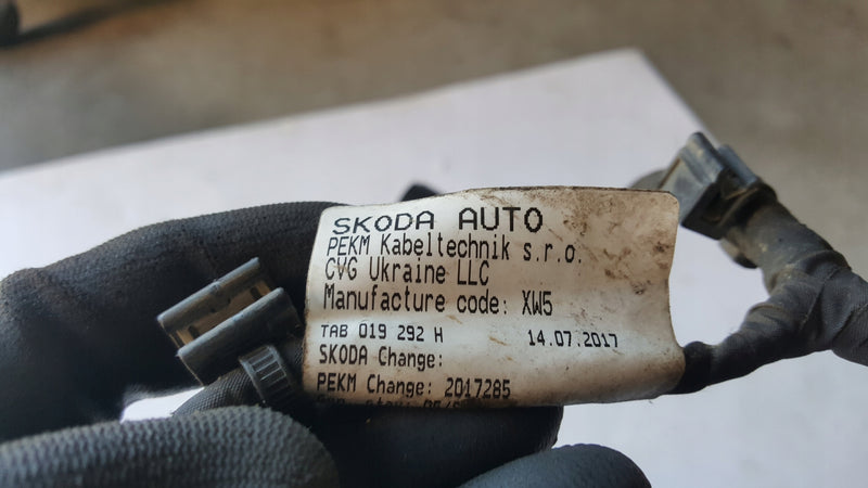 Wiązka instalacja czujników PDC przód-- SKODA OCTAVIA III 5E0971095DN