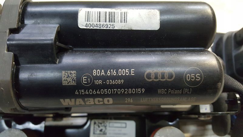 Kompresor zawieszenia AUDI Q5 80A616005E demontaż