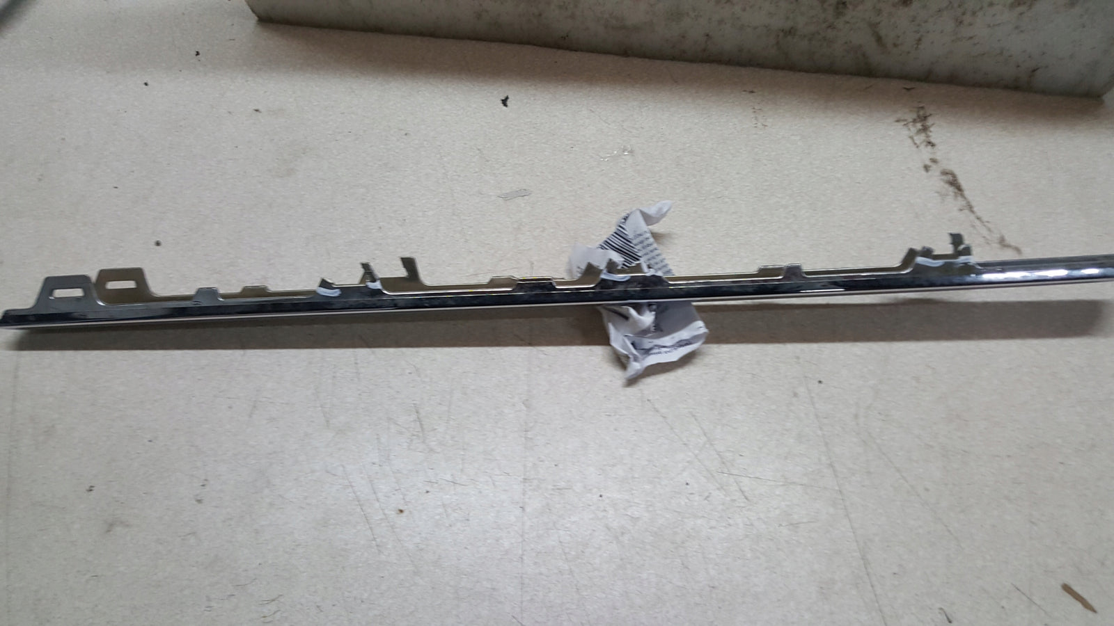 VW PASSAT B6 3C9 CHROM LISTWA ZDERZAKA LEWA TYŁ 3C9807459A ORYGINAŁ