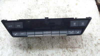 Panel klimatyzacji AUDI A3 8Y0820043A demontaż