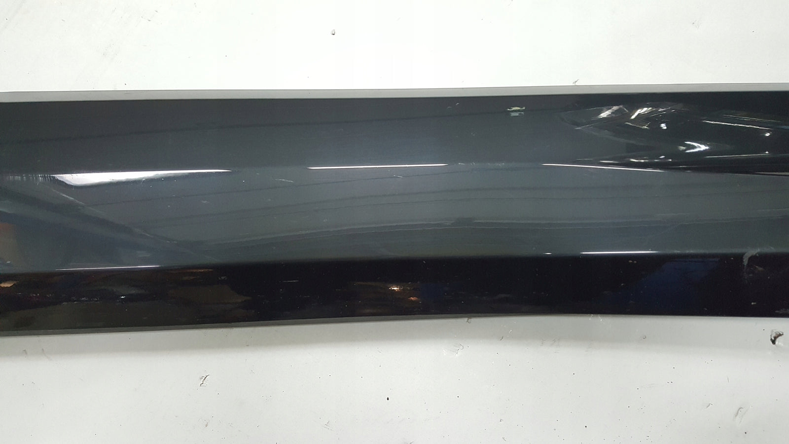 Listwa drzwi prawy przód AUDI Q3 II 83A853960A/B