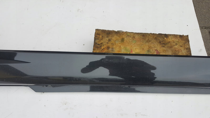 Listwa progowa prawa strona AUDI A6 (C8) S-LINE 4K0853856A demontaż