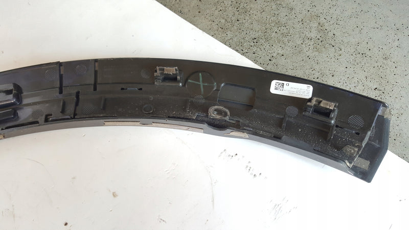 Listwa błotnika prawy tył AUDI Q5 III 8MA853818A demontaż