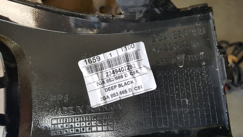 Kratka zderzaka prawy przód VW T-ROC 2GA853666D