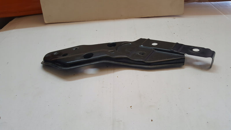 Wspornik mocowanie pasa prawy przód SEAT/CUPRA LEON 5FA806930 demontaż