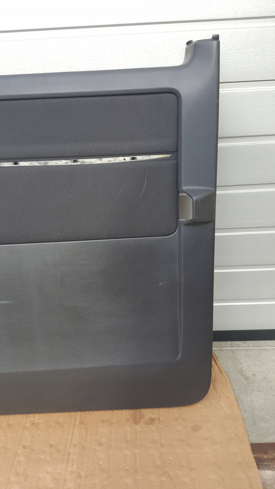 Tapicerka poszycie boczek lewa strona VW T5 T6 7E5867027 demontaż