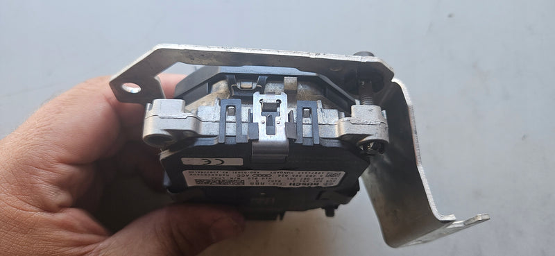 Radar ACC distronic AUDI A4 B9 8W0907561J 8W0907574 demontaż