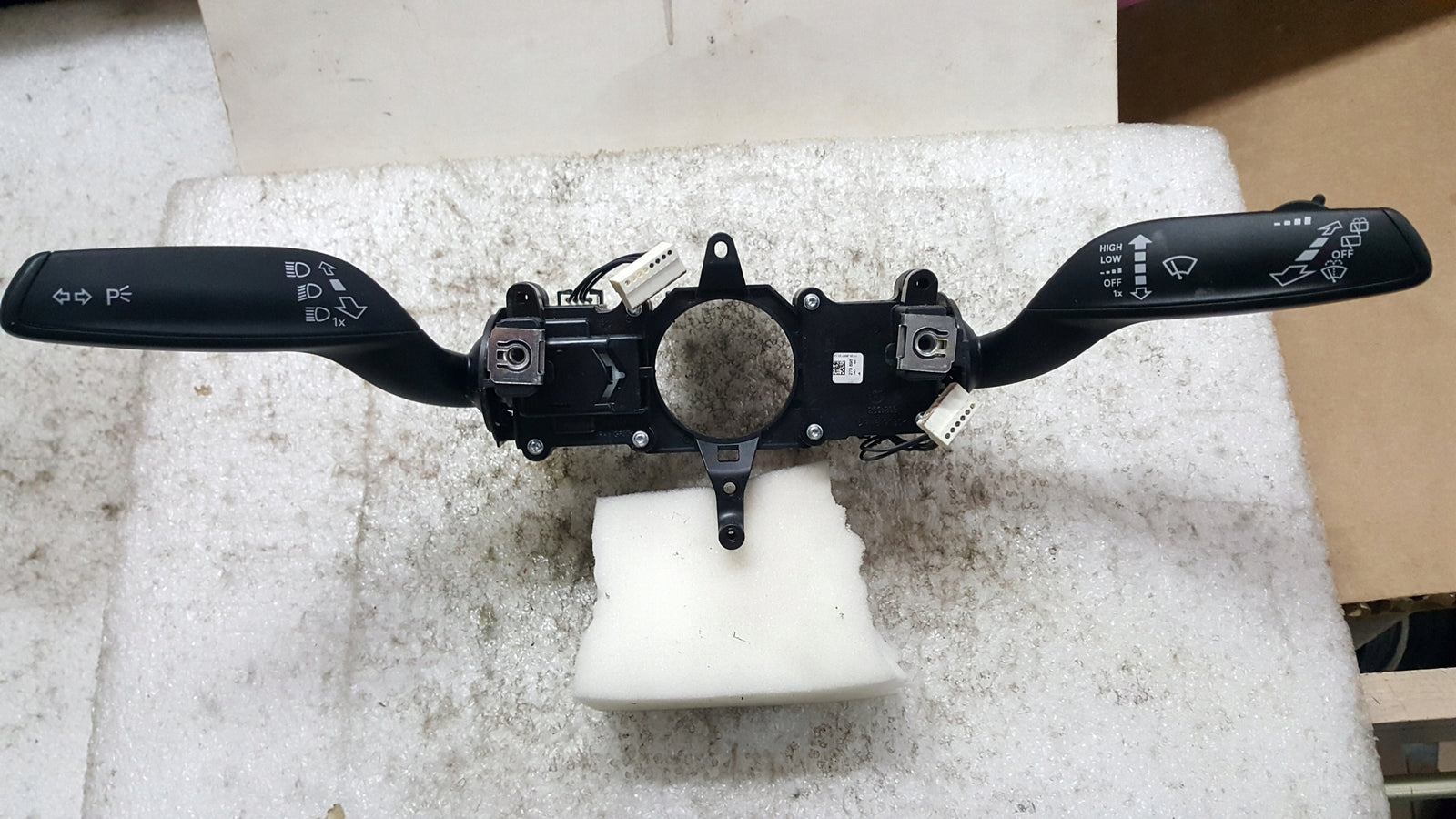 Przełączniki pod kierownicę AUDI A1 8X 8X0953521AE