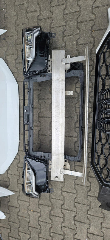 Przód Audi Q3 83A S-line maska zderzak wzm. Błotniki listwy lampy