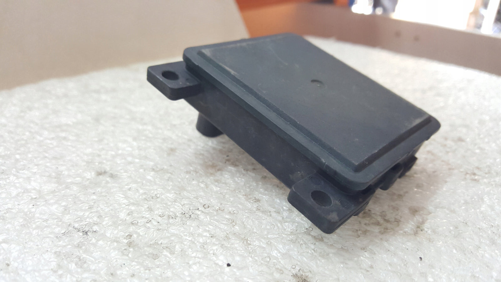 Radar sensor ACC VW AUDI SEAT SKODA 5WA907561 5WA907572A demontaż