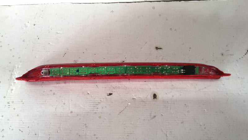 trzecie światło stop VW GOLF VII TOURAN 1T0945087B