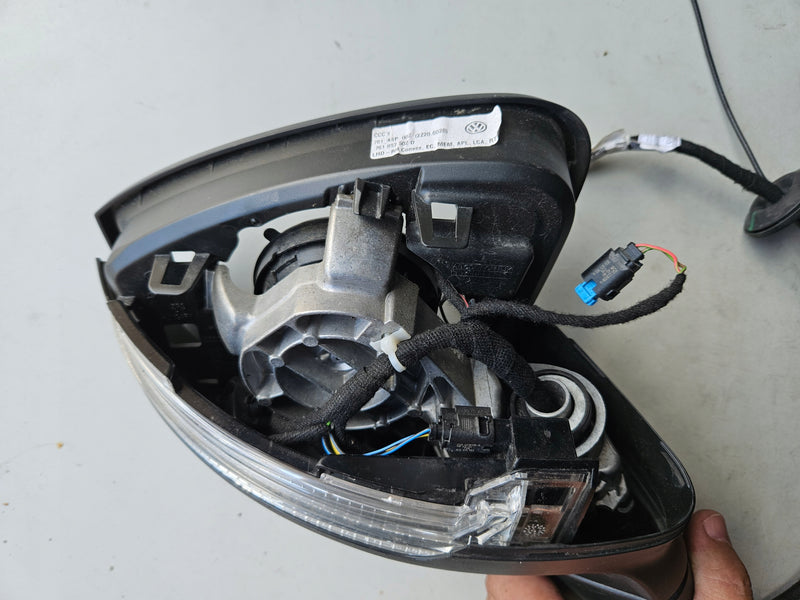 Pr Lusterko zewn Vw Touareg 761857502D 17pin IDEAŁ