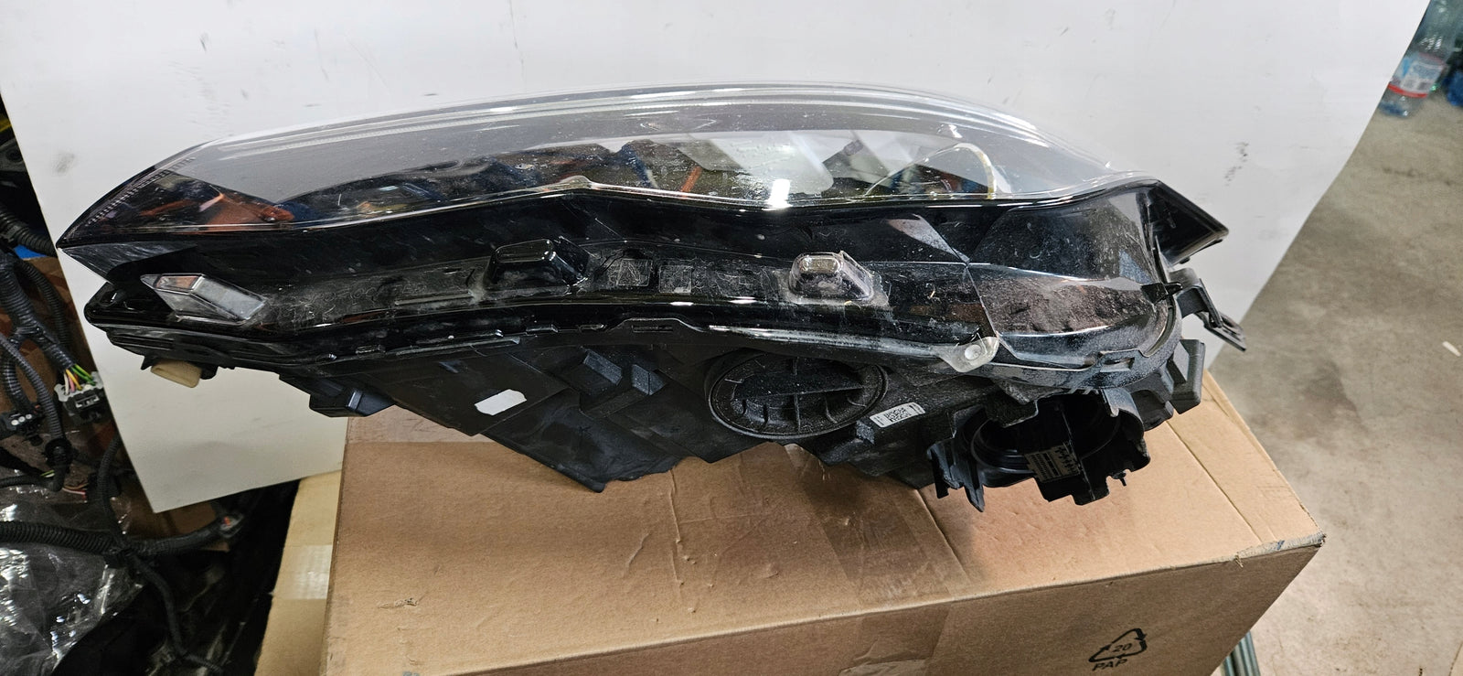 Le FUL LED IQ-LIGHT Vw Golf 8 5H1941035 2022r IDEAŁ demontaż