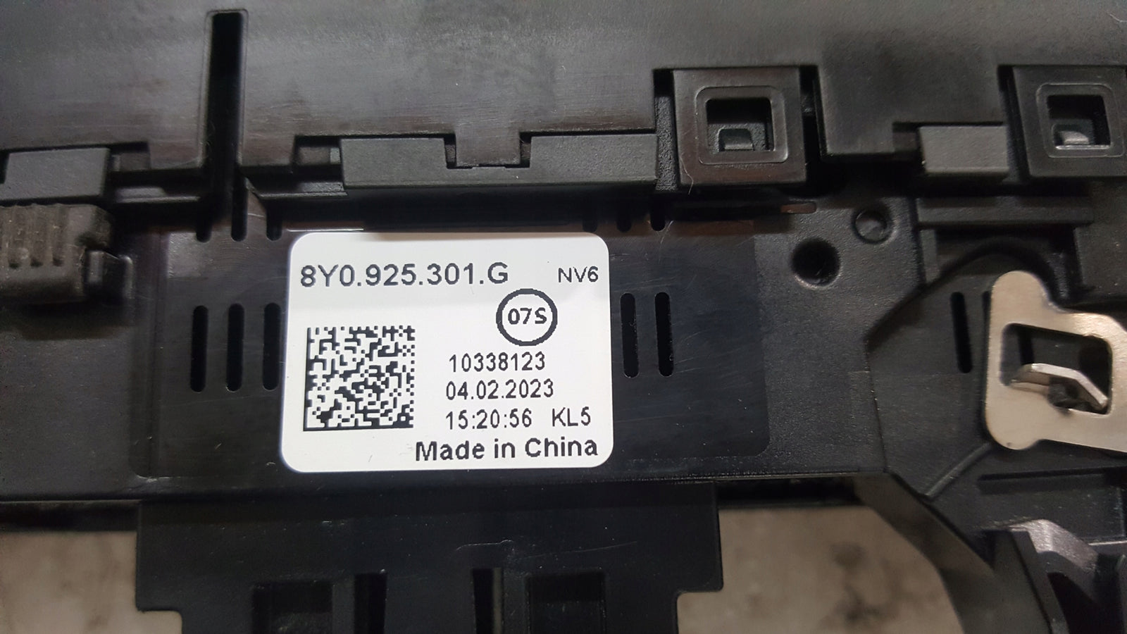 Panel przycisków AUDI A3 8Y0925301G demontaż