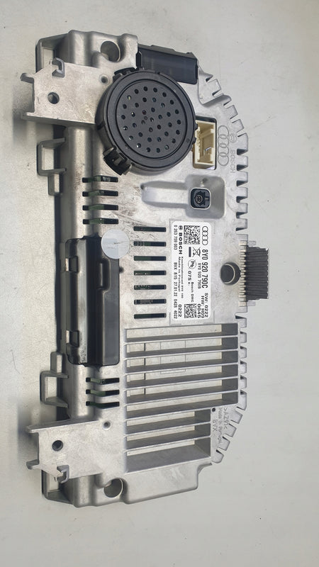 Ekran dotykowy Audi A3 8Y0920790C demontaż