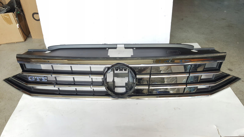 Atrapa grill -- VW PASSAT B8 GTE lift 3G0853653P demontaż