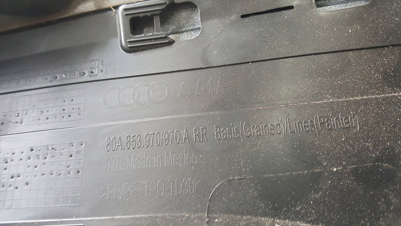 Listwa drzwi prawy tył AUDI Q5 80A853970A demontaż