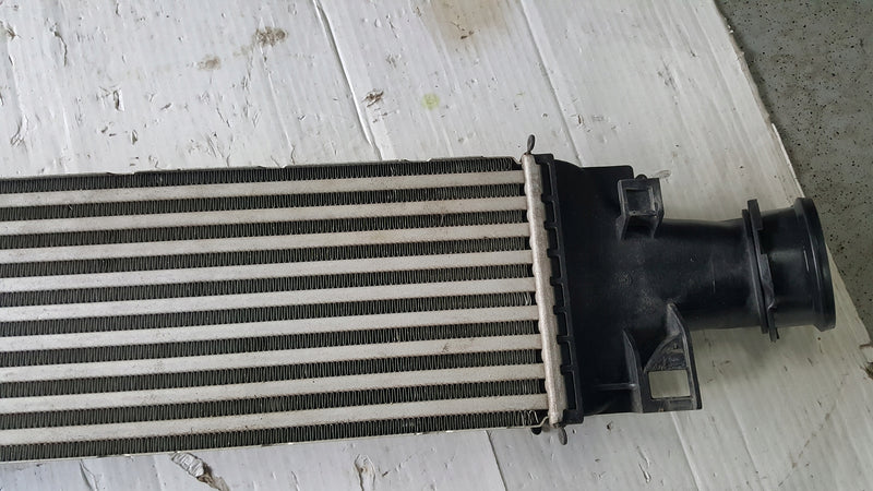 Chłodnica intercooler AUDI A4 (B9) A5 A6 (C8) A7 Q5 8W0145805AD demontaż