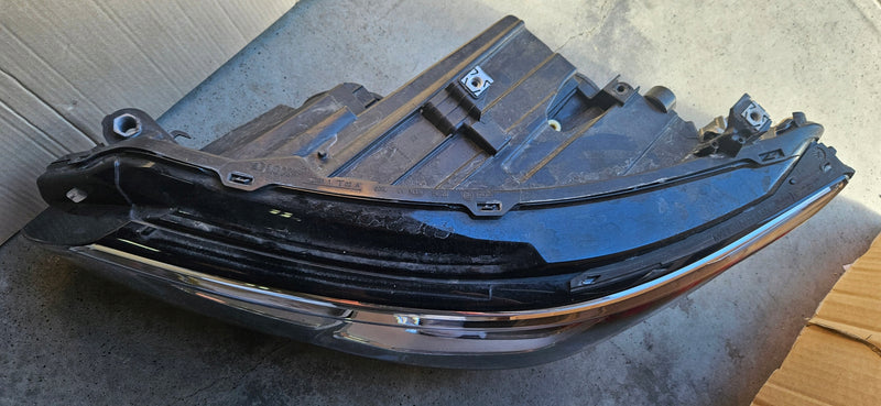 Le FUL LED Vw Golf 8 5H1941005B 2020r demontaż