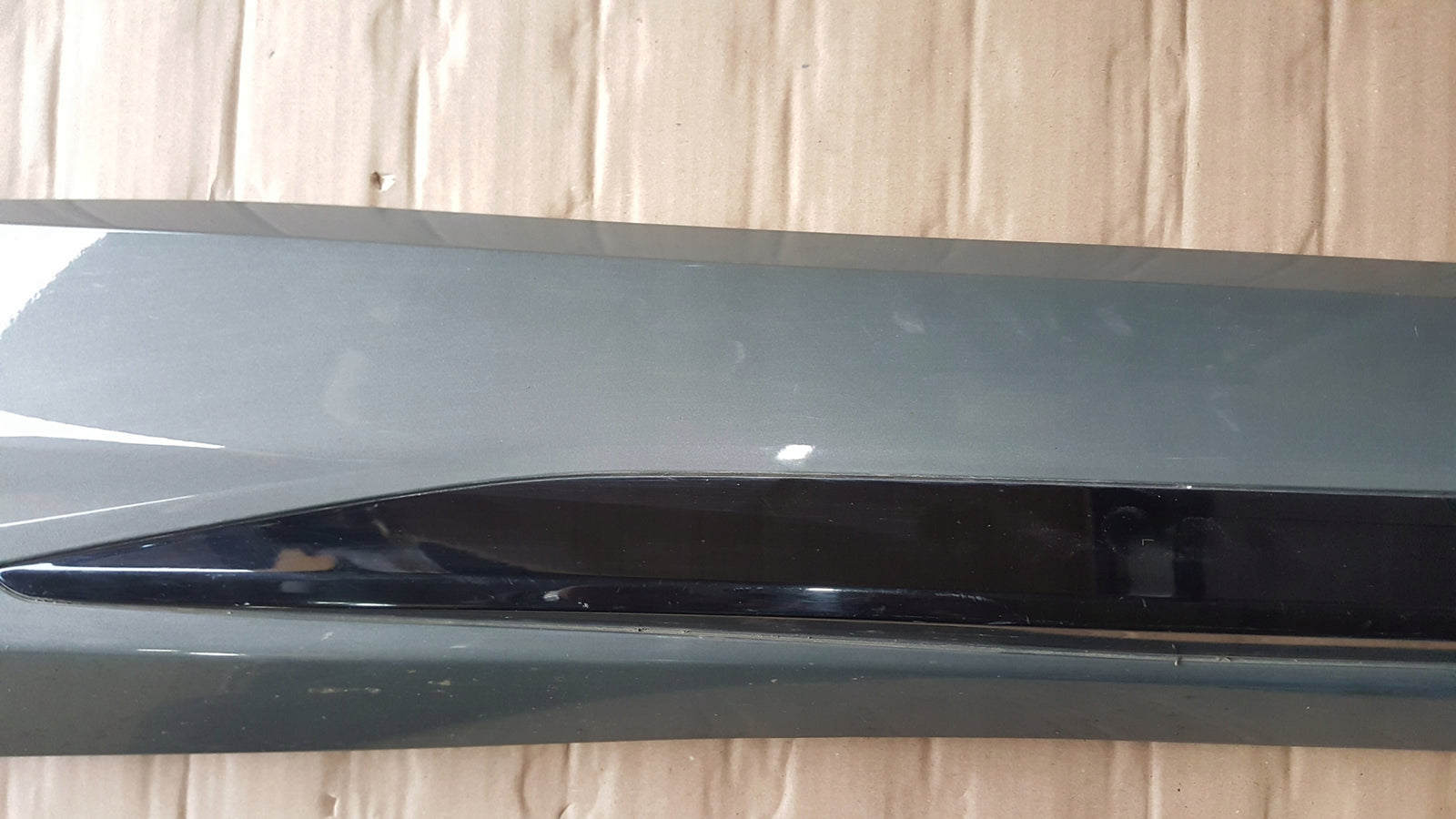 Listwa drzwi prawy tył AUDI Q3 II 83A853970A/B