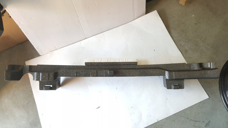 Absorber pianka zderzaka przedniego VW TIGUAN 5NA807248R demontaż