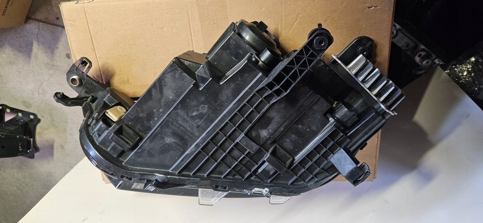 Pr kompletny ful led Vw T-ROC 2GA941006F 2023r IDEAŁ demontaż