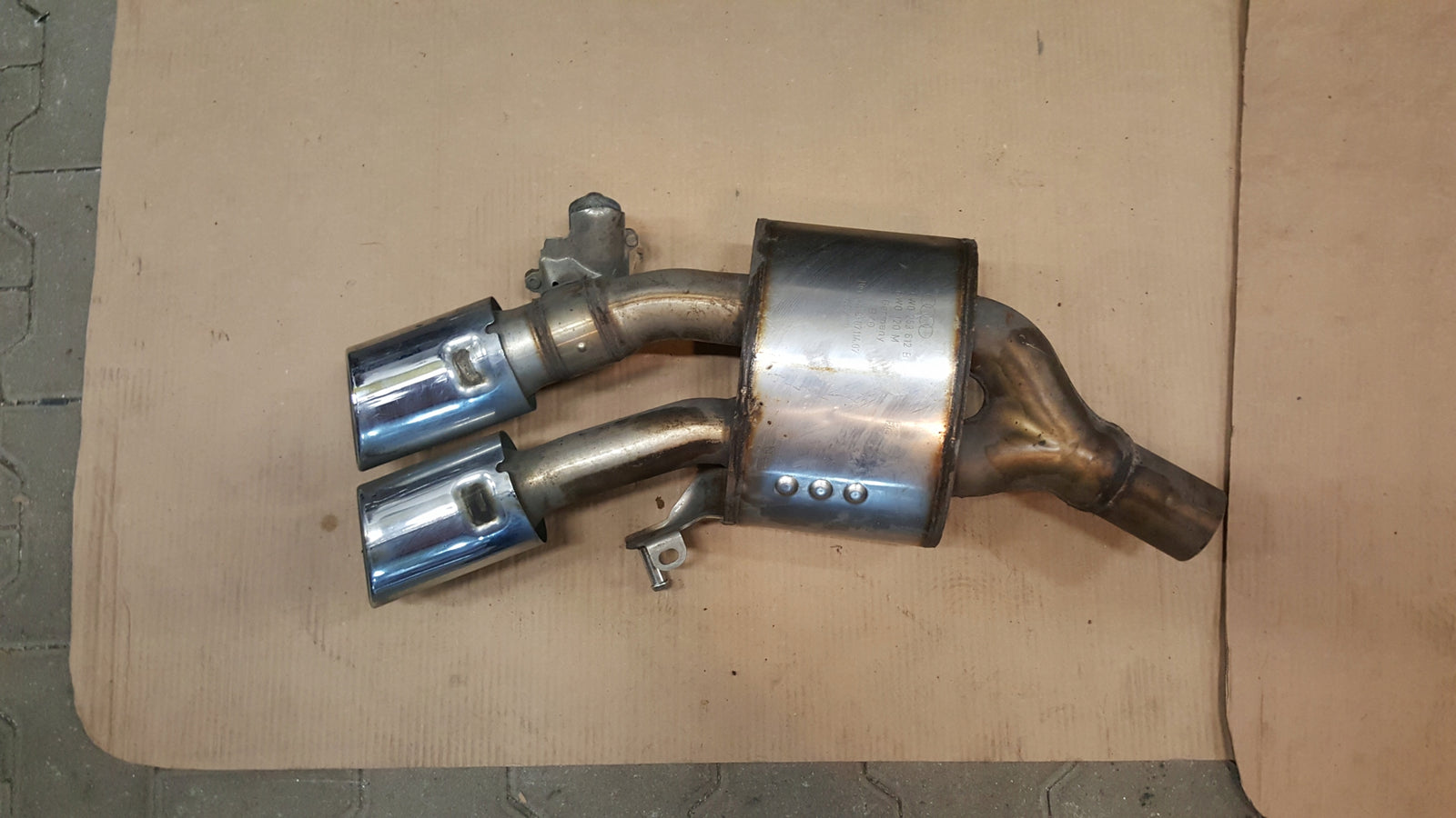 TŁUMIK KOŃCOWY AKTYWNY PRAWY AUDI S4 A4 B9 8W0 17- 8W0253612B